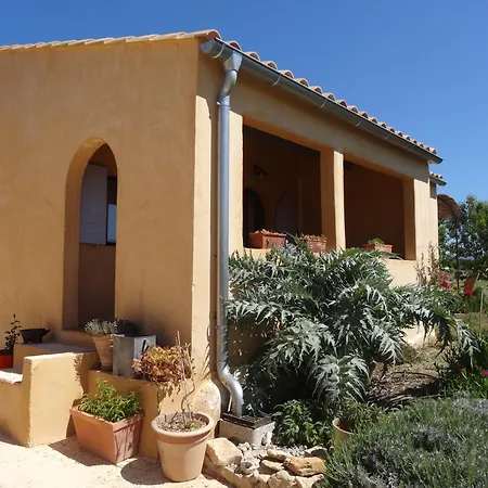Clos Bb Bed & Breakfast 3*